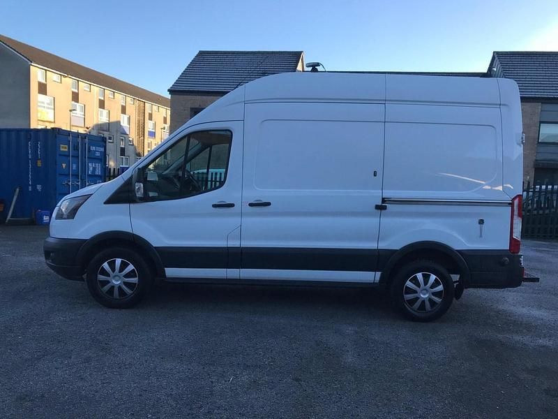 Used Ford Transit 130 HP (95 kW) 2018 White Van