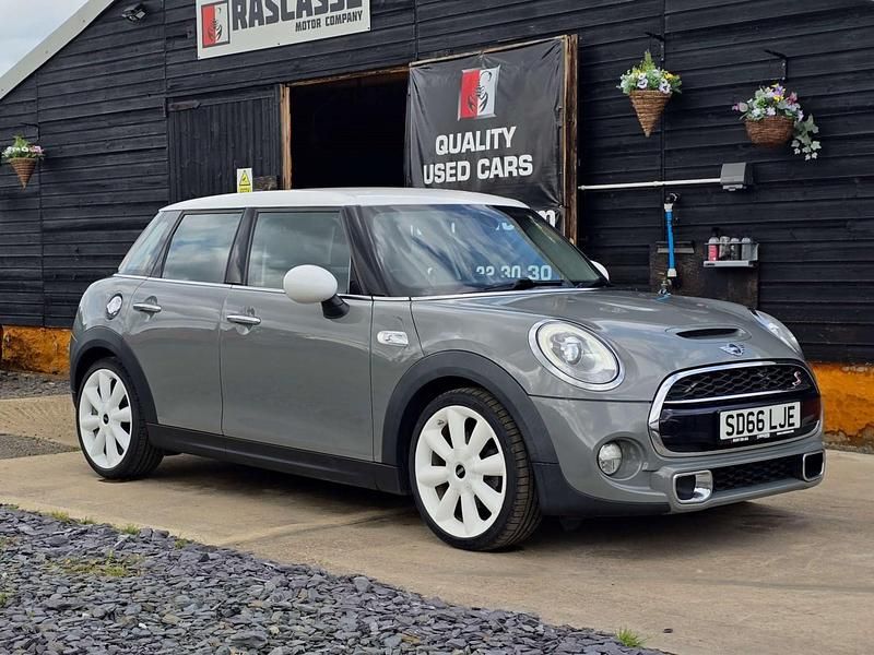 Grey Used 2016 Mini Cooper S Hatch Hatchback | £10,295 (Fair price) - Image 1/4
