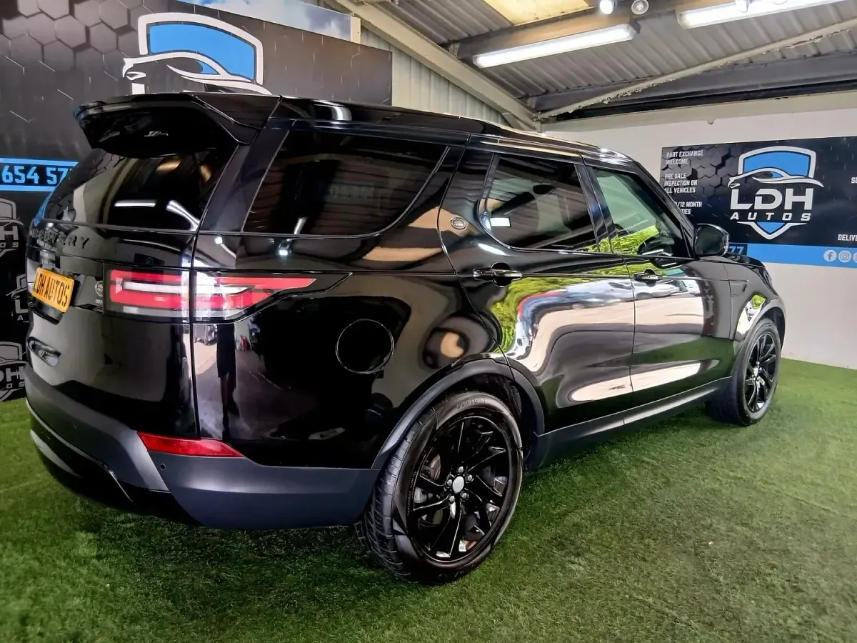 Used Land Rover Discovery HSE 2017 Black SUV