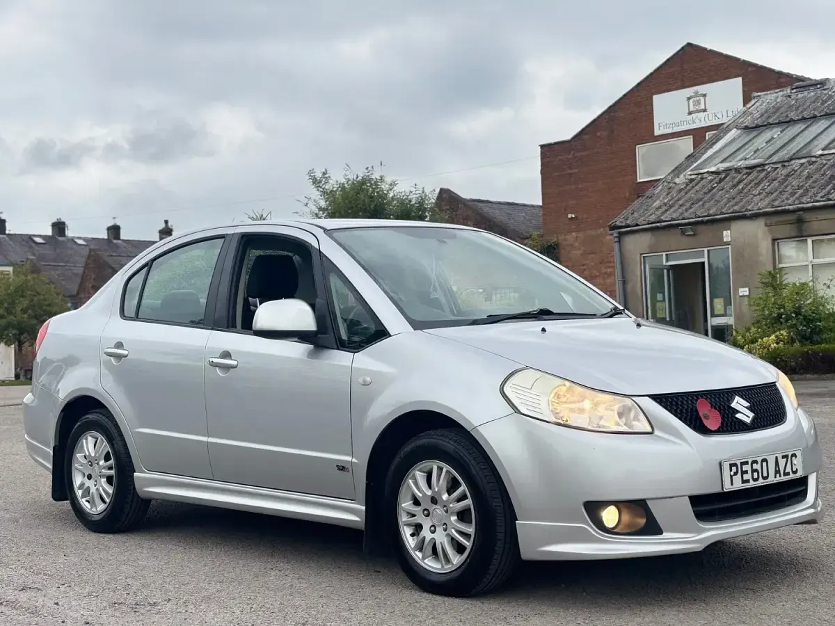 Used Suzuki SX4 GLX 2010 Silver Sedan
