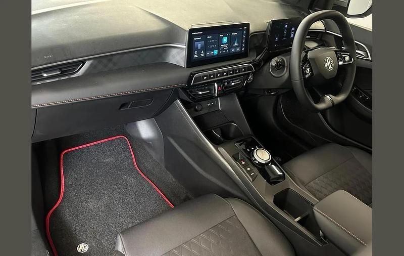 Used MG MG3 SE 194 HP (142 kW) 2025 Red Hatchback