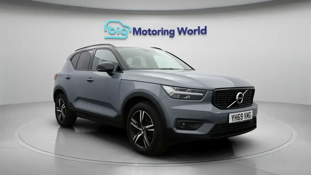 Used Volvo XC40 R-Design 150 HP (110 kW) 2019 SUV