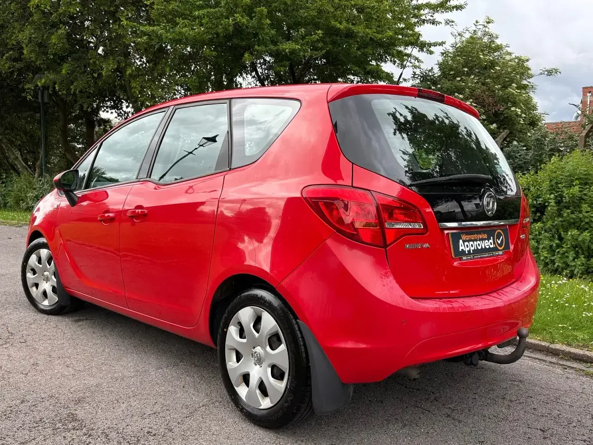 Used Vauxhall Meriva 2015 Red MPV