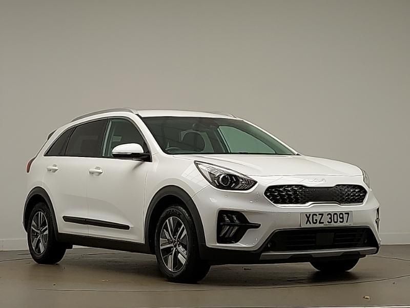 White Used 2022 Kia Niro SUV | £17,698 (Good price) - Image 1/4