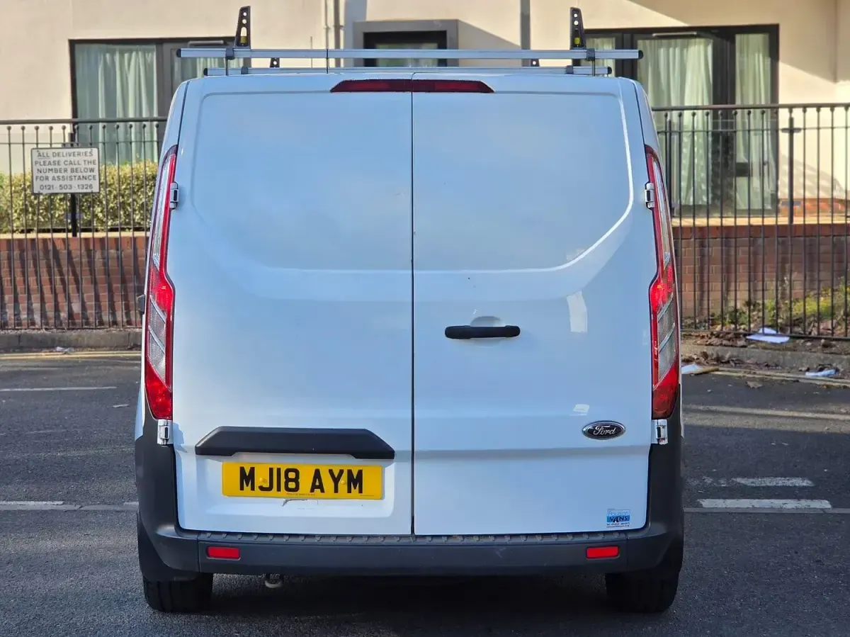 Used Ford Transit Custom 105 HP (77 kW) 2018 White Van