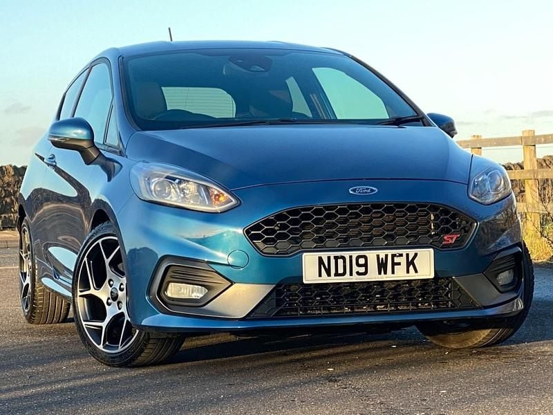 Performance blue Used 2019 Ford Fiesta Performance Edition Hatchback | £13,990 (Good price) - Image 1/4