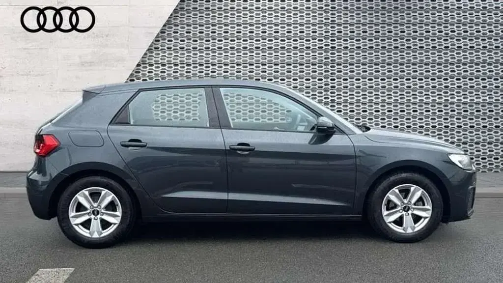 Used Audi A1 Design 95 HP (69 kW) 2022 Grey SUV