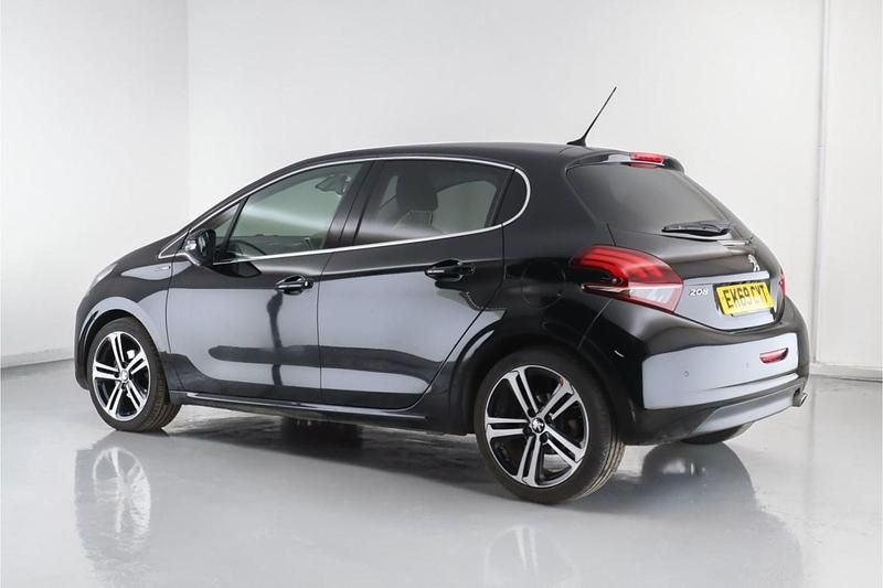 Second-hand Peugeot 208 GT-line 2019 Negru Hatchback