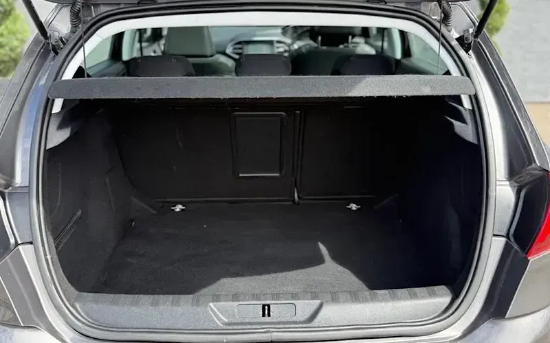 Used Peugeot 308 Allure 131 HP (96 kW) 2018 Grey Hatchback