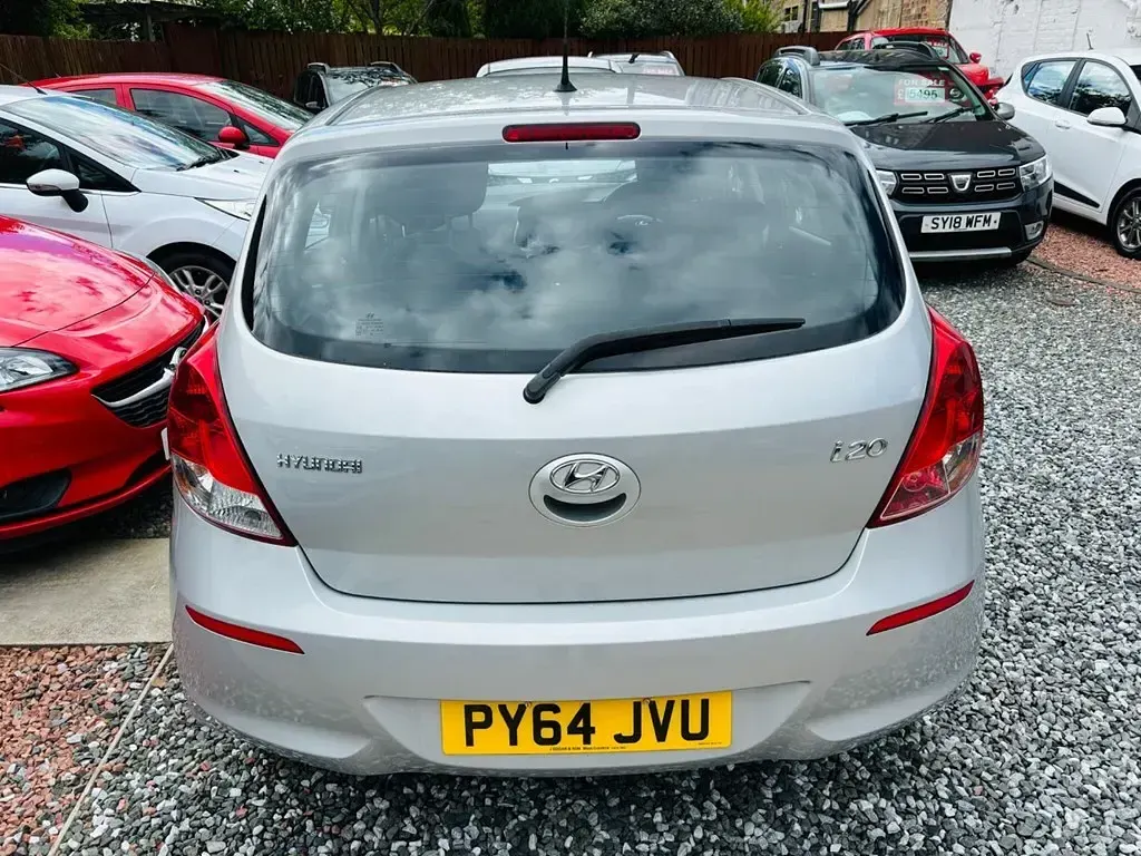Begagnad Hyundai i20 Active 2015 Silver Halvkombi
