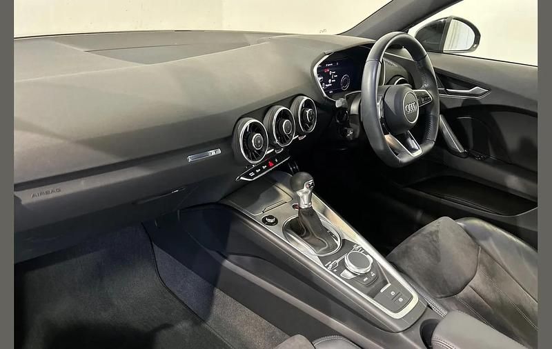 Używany Audi TT Sport 194 KM (142 kW) 2023 Czarny Coupe