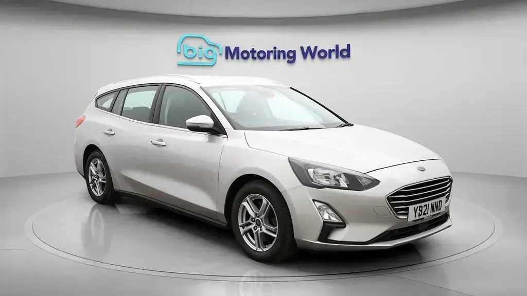 Usado Ford Focus Zetec 120 HP (88 kW) 2021 Prateado Carrinha