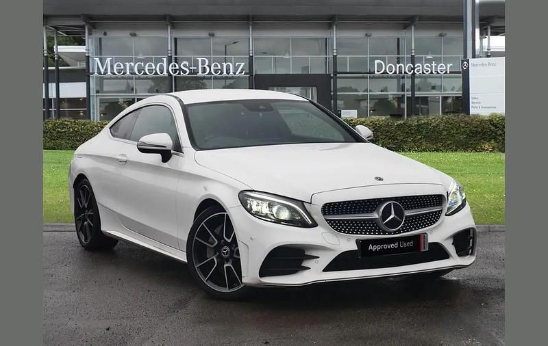 Used Mercedes C300 AMG Line Premium 241 HP (177 kW) 2019 White Coupe