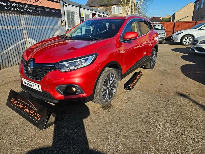 Usado Renault Kadjar Iconic 140 HP (102 kW) 2019 Vermelho SUV
