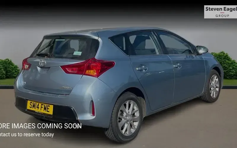 Used Toyota Auris Multidrive S 132 HP (97 kW) 2014 Hatchback