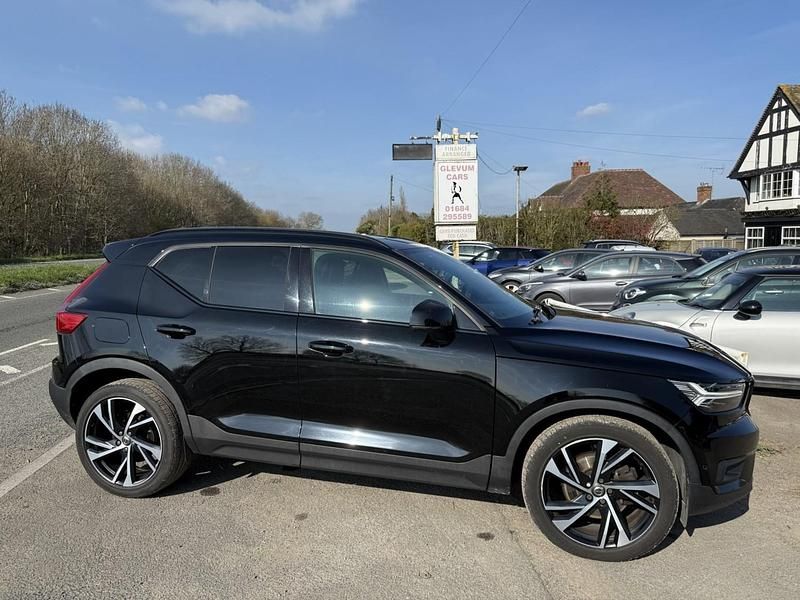 Used Volvo XC40 R-Design Pro 190 HP (139 kW) 2019 Black SUV