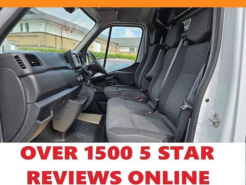 Used Vauxhall Movano Edition 135 HP (99 kW) 2021 Silver MPV