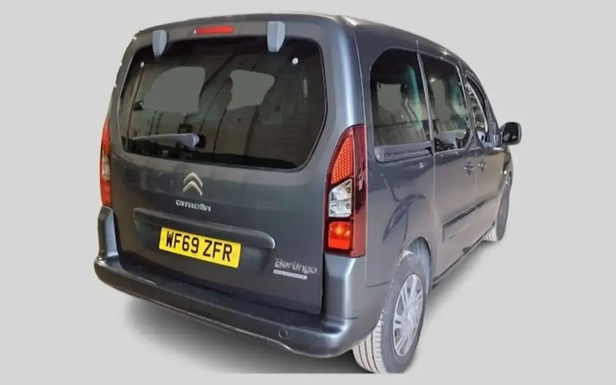 Used Citroën Berlingo Feel 100 HP (73 kW) 2019 Grey MPV