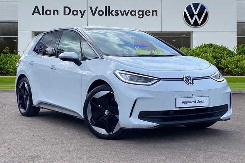 White Used 2025 VW ID.3 Pro Hatchback | £31,995 - Image 1/4