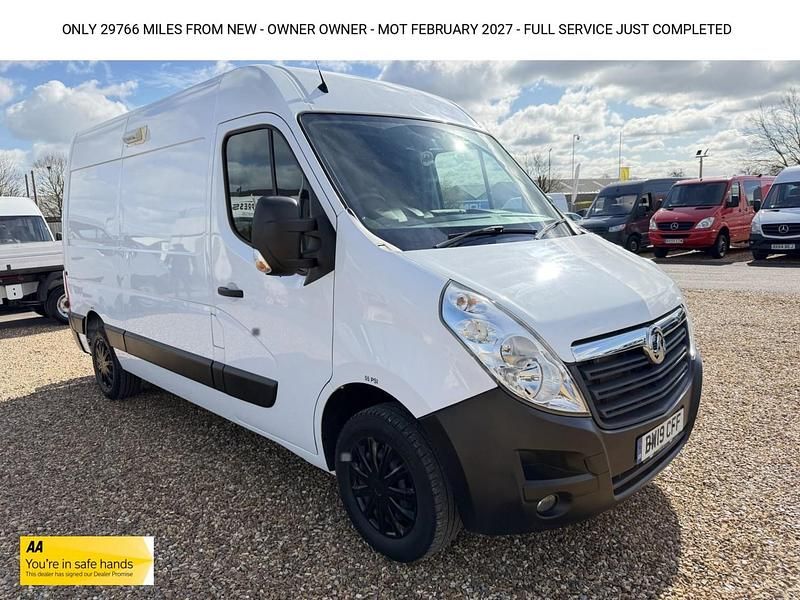 Used Vauxhall Movano 130 HP (95 kW) 2019 White MPV