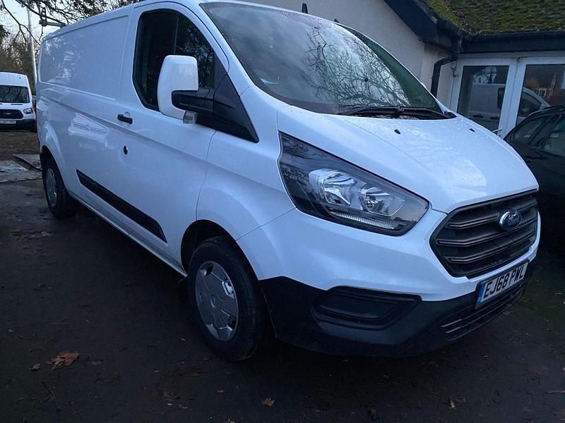 Used Ford Transit Custom 105 HP (77 kW) 2018 White Van