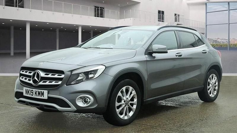 Used Mercedes GLA200 SE 156 HP (114 kW) 2019 Grey SUV