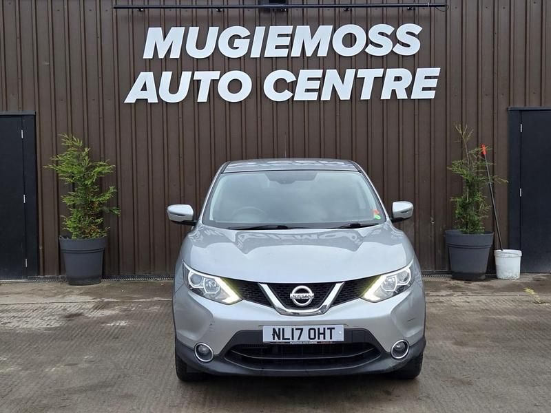 Used Nissan Qashqai Acenta 110 HP (80 kW) 2017 Silver SUV