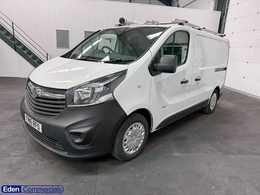 Used Vauxhall Vivaro S 90 HP (66 kW) 2016 White