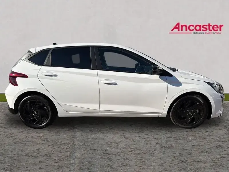 Used Hyundai i20 Blackline 88 HP (64 kW) 2026 White Hatchback