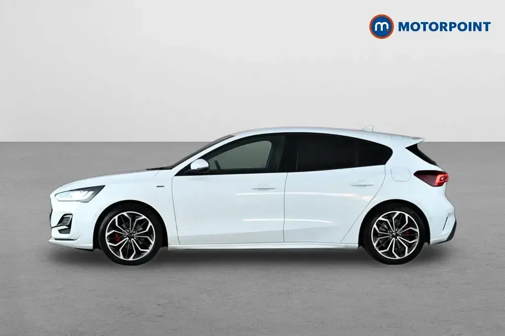 Used Ford Focus ST-Line X 155 HP (114 kW) 2023 White Hatchback