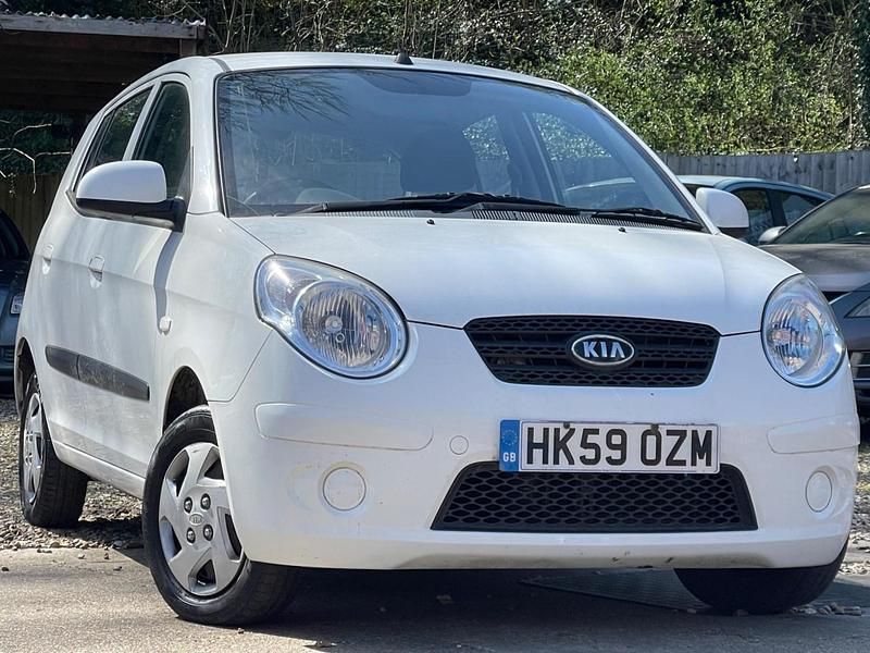 Used Kia Picanto 2010 White Hatchback