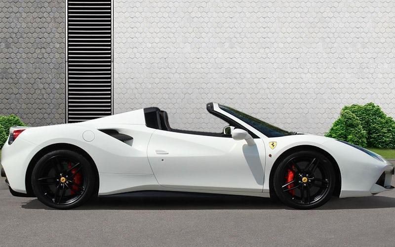 Used Ferrari 488 670 HP (492 kW) 2016 Cabriolet