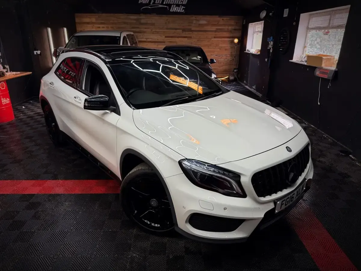 Used Mercedes GLA250 AMG line 2016 White SUV