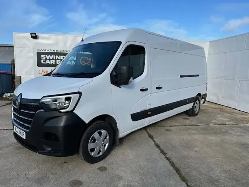 Begagnad Renault Master Business 135 HK (99 kW) 2023 Vit Minibuss