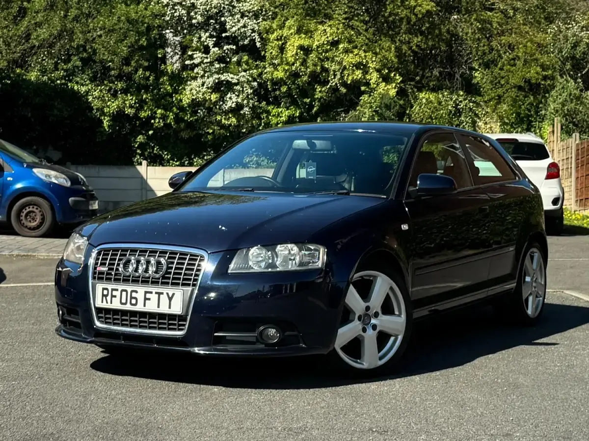 Używany Audi A3 S-Line 2006 Niebieski Hatchback