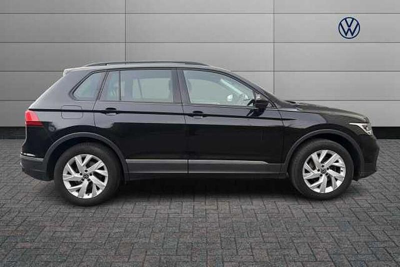 Used VW Tiguan Life 150 HP (110 kW) 2022 Black SUV