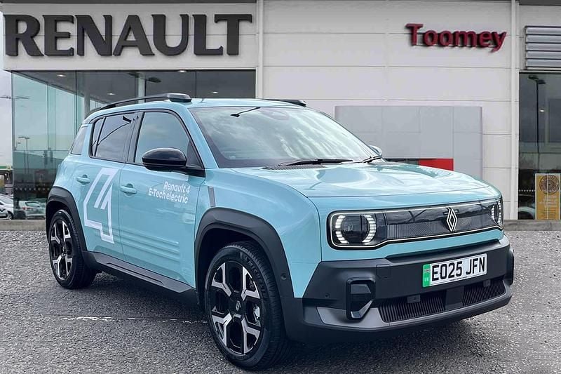 Green New 2025 Renault R4 Komfort Estate | £30,495 - Image 1/1