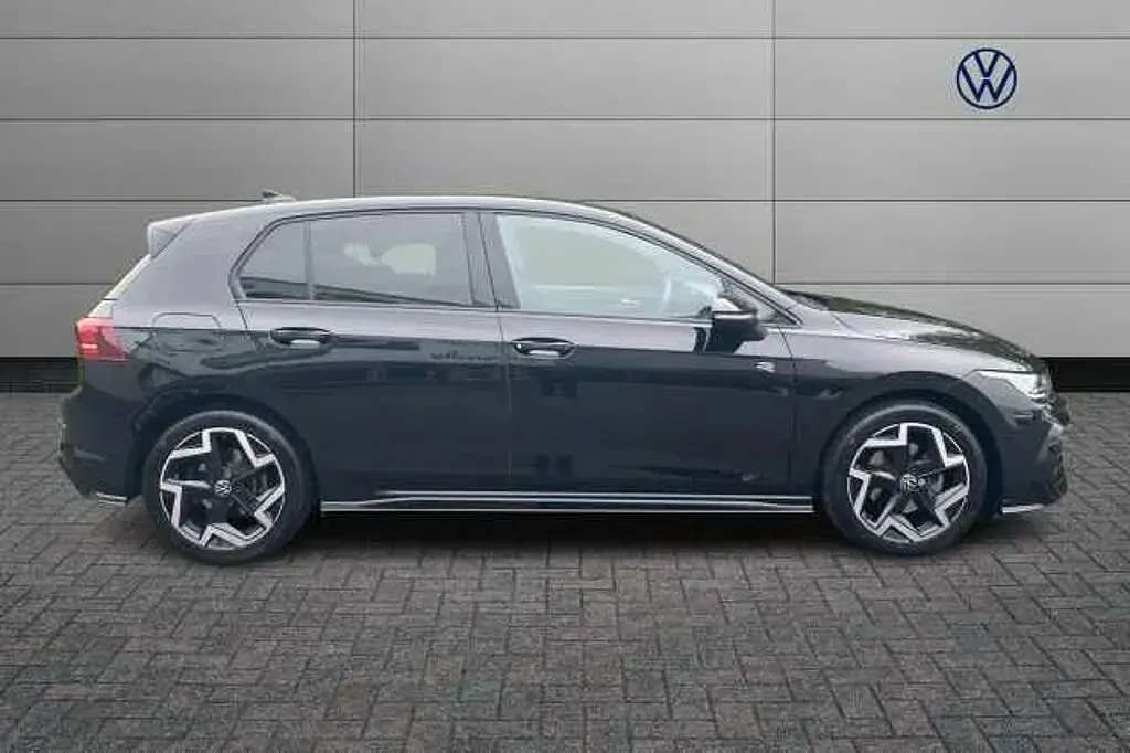 Used VW Golf VIII 150 HP (110 kW) 2025