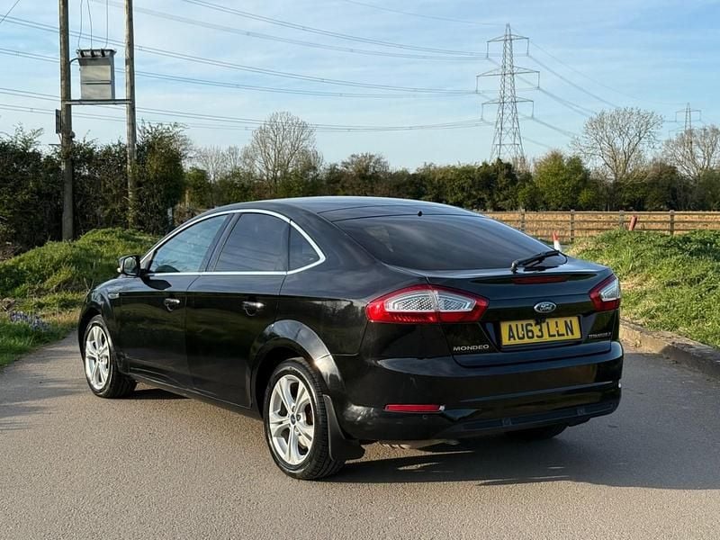 Used Ford Mondeo Business Edition 163 HP (119 kW) 2013 Black Hatchback
