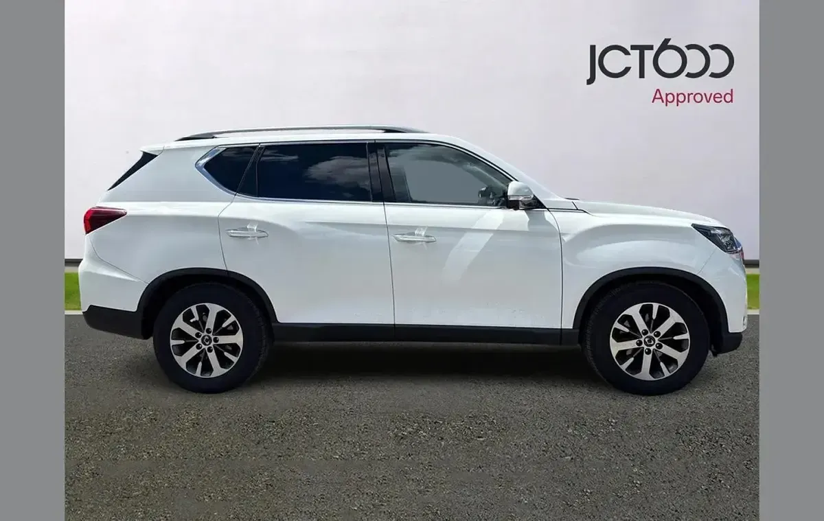 Used SsangYong Rexton 199 HP (146 kW) 2021 White SUV
