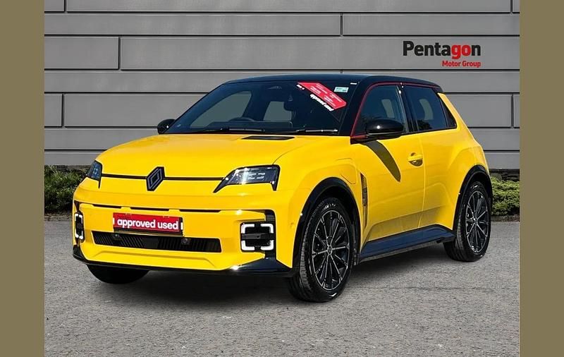 Used Renault R5 Iconic 110 kW (150 HP) 2025 Other Hatchback