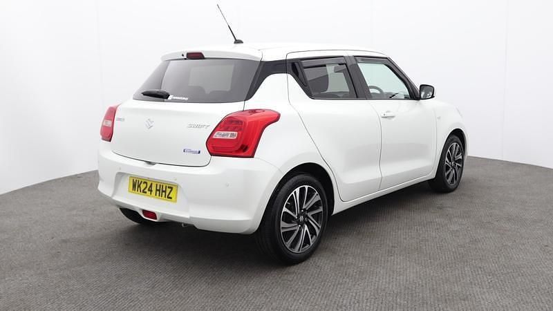 Used Suzuki Swift SZ-L 83 HP (61 kW) 2024 White Hatchback