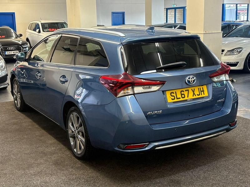 Used Toyota Auris Hybrid 2017 Blue Estate