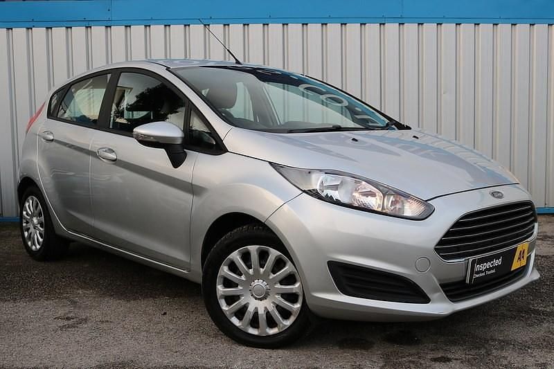 Silver Used 2013 Ford Fiesta Style Hatchback | £4,695 (Fair price) - Image 1/4