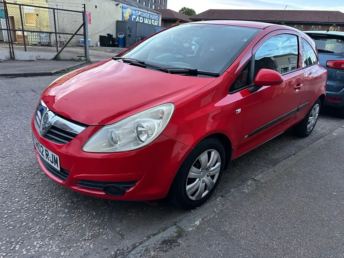 Used Vauxhall Corsa Club 89 HP (65 kW) 2008 Red Hatchback