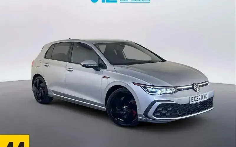 Second-hand VW Golf VIII GTI 245 CP (180 kW) 2024 Hatchback