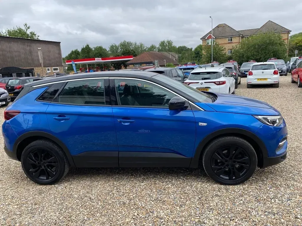 Used Vauxhall Grandland X Sport 130 HP (95 kW) 2019 Blue SUV