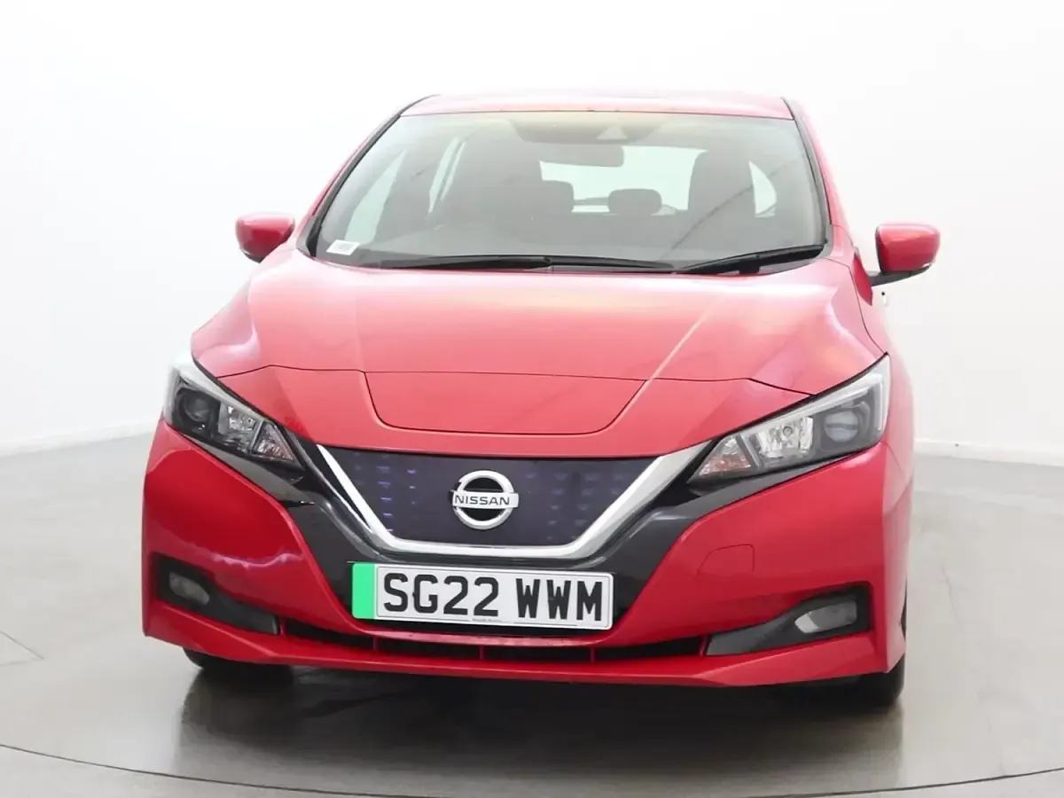 Used Nissan Leaf Acenta 110 kW (150 HP) 2022 Red Hatchback
