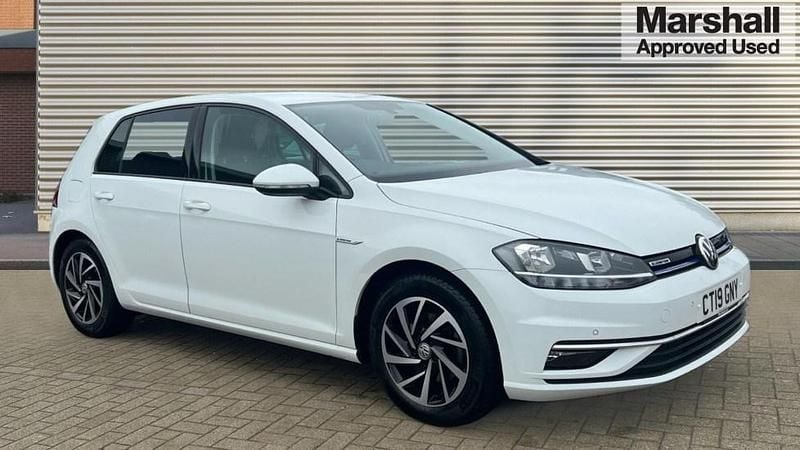 White Used 2019 VW Golf VII Match Hatchback | £15,490 (Fair price) - Image 1/4