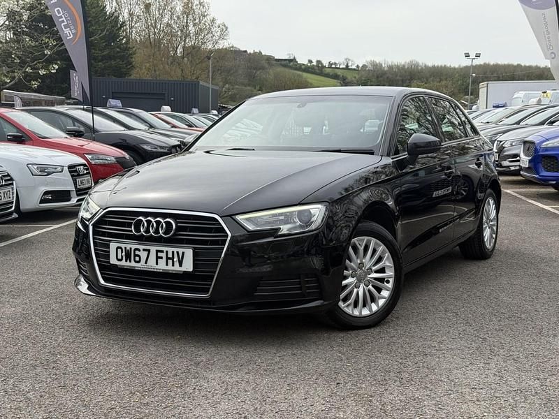 Usado Audi A3 Design 150 HP (110 kW) 2018 Preto Sedan